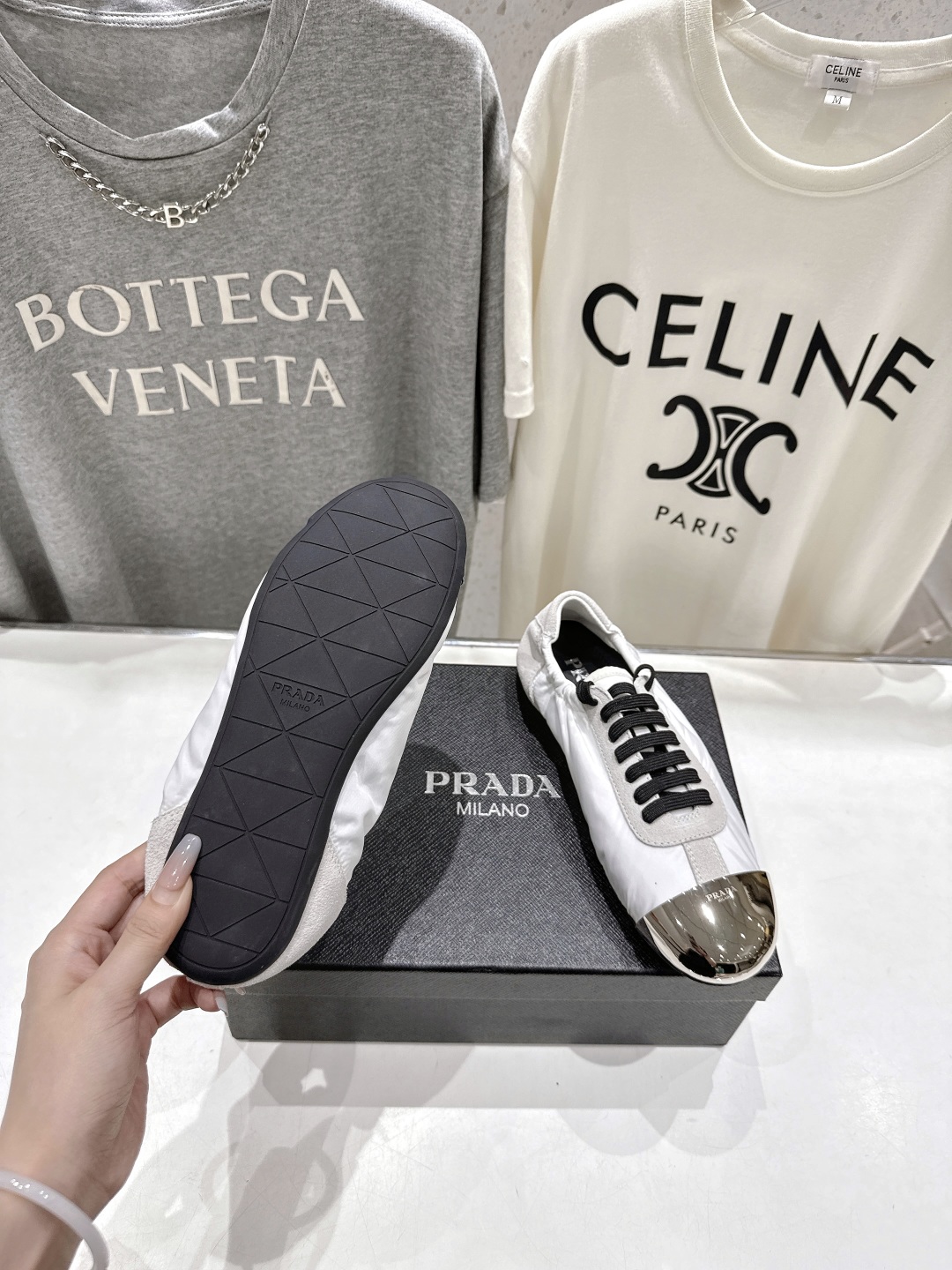 高版本出厂 
  Prada*普拉达P家25ssfw～new新款系带玛丽珍休闲鞋芭蕾舞鞋，低调奢华懒人鞋