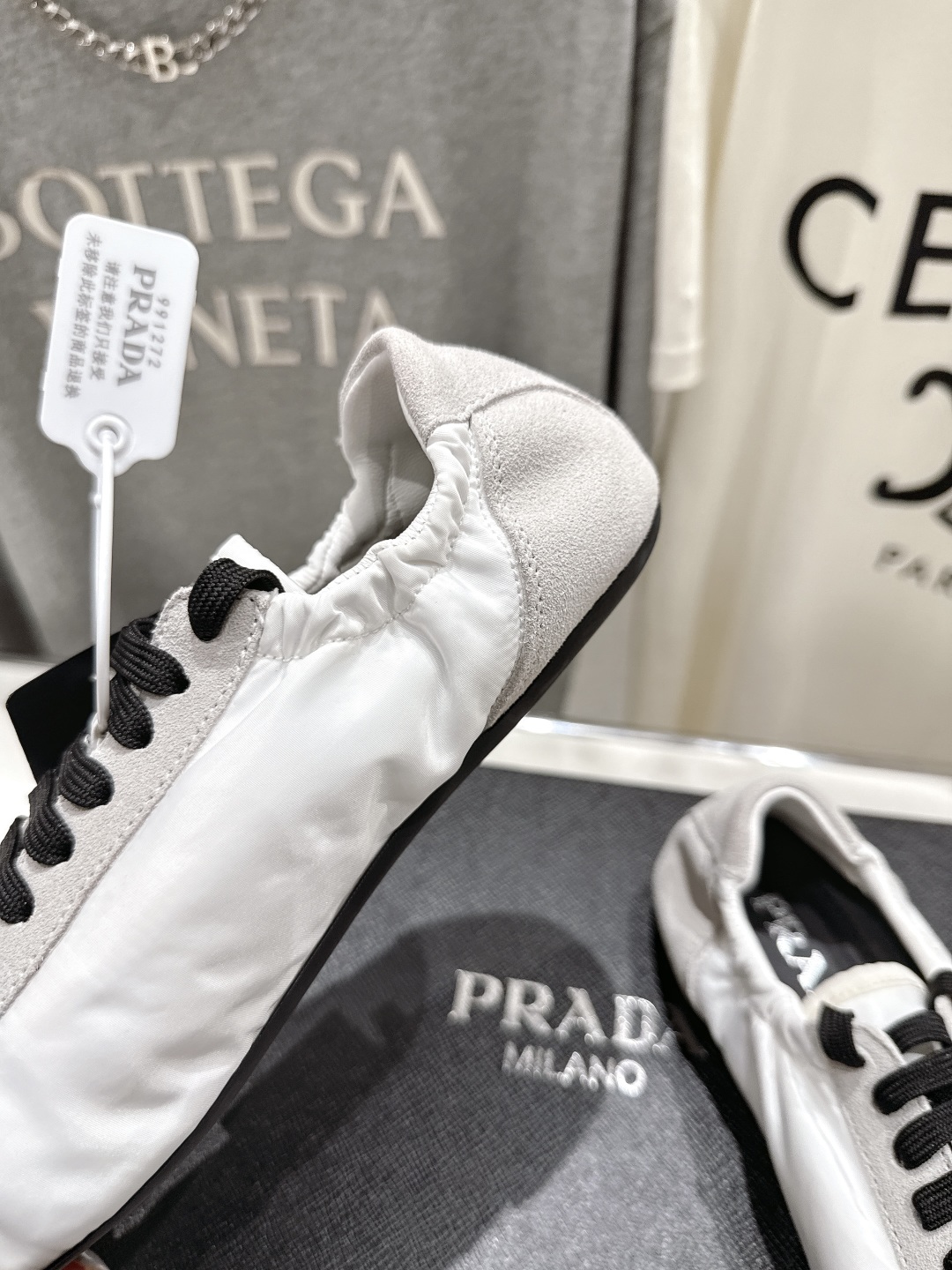 高版本出厂 
  Prada*普拉达P家25ssfw～new新款系带玛丽珍休闲鞋芭蕾舞鞋，低调奢华懒人鞋