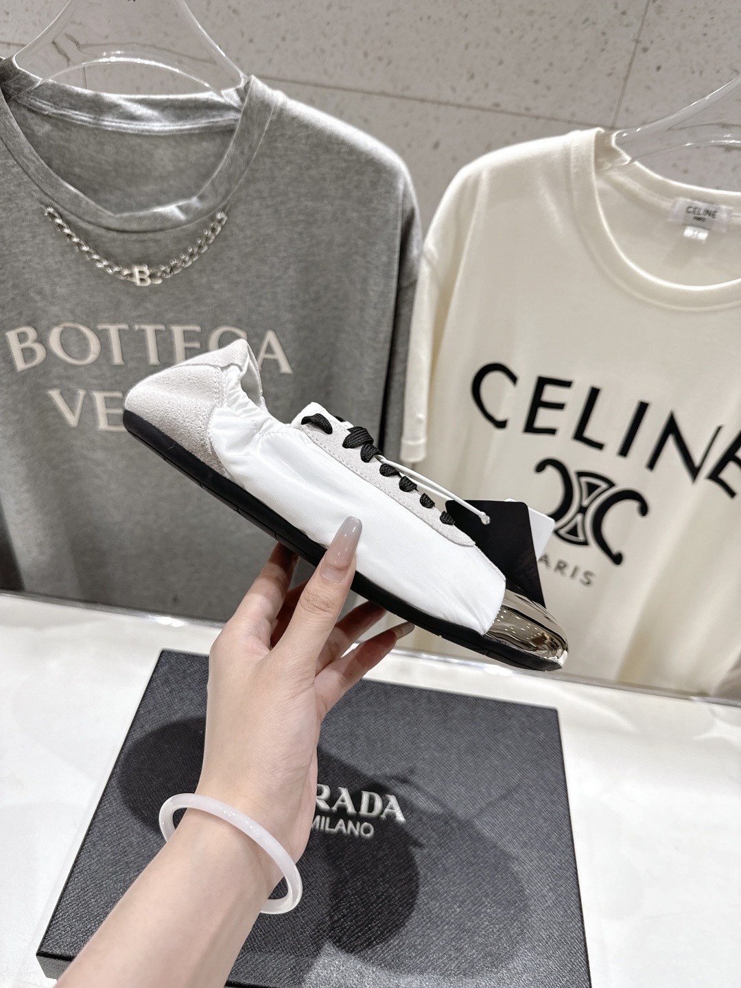 高版本出厂 
  Prada*普拉达P家25ssfw～new新款系带玛丽珍休闲鞋芭蕾舞鞋，低调奢华懒人鞋