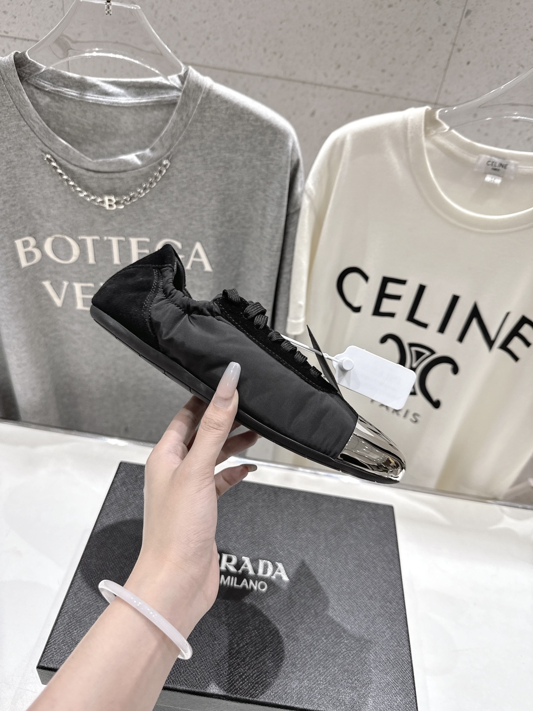 高版本出厂 
  Prada*普拉达P家25ssfw～new新款系带玛丽珍休闲鞋芭蕾舞鞋，低调奢华懒人鞋