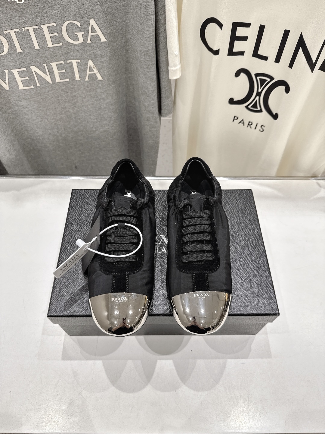 高版本出厂 
  Prada*普拉达P家25ssfw～new新款系带玛丽珍休闲鞋芭蕾舞鞋，低调奢华懒人鞋