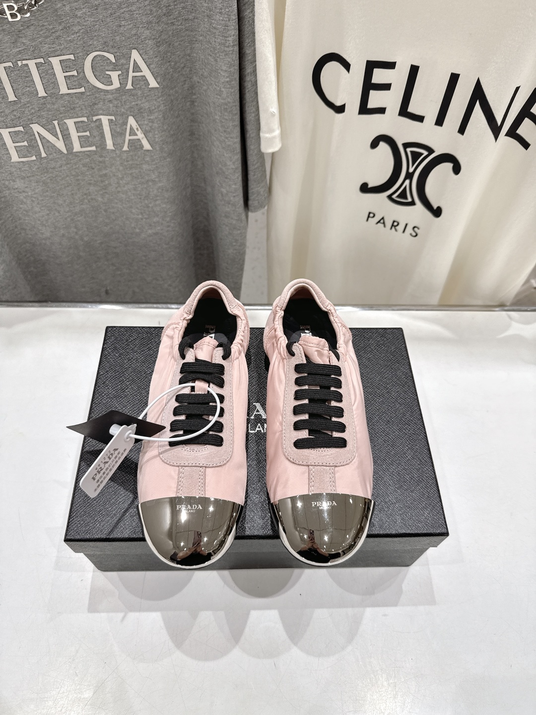 高版本出厂 
  Prada*普拉达P家25ssfw～new新款系带玛丽珍休闲鞋芭蕾舞鞋，低调奢华懒人鞋