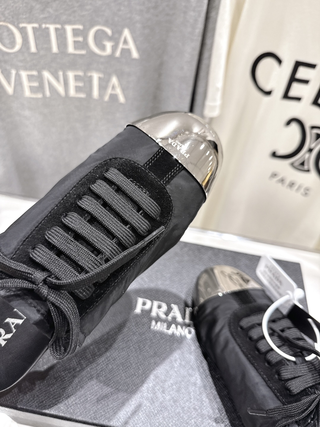 高版本出厂  半拖
  Prada*普拉达P家25ssfw～new新款系带玛丽珍休闲鞋芭蕾舞鞋，低调奢华