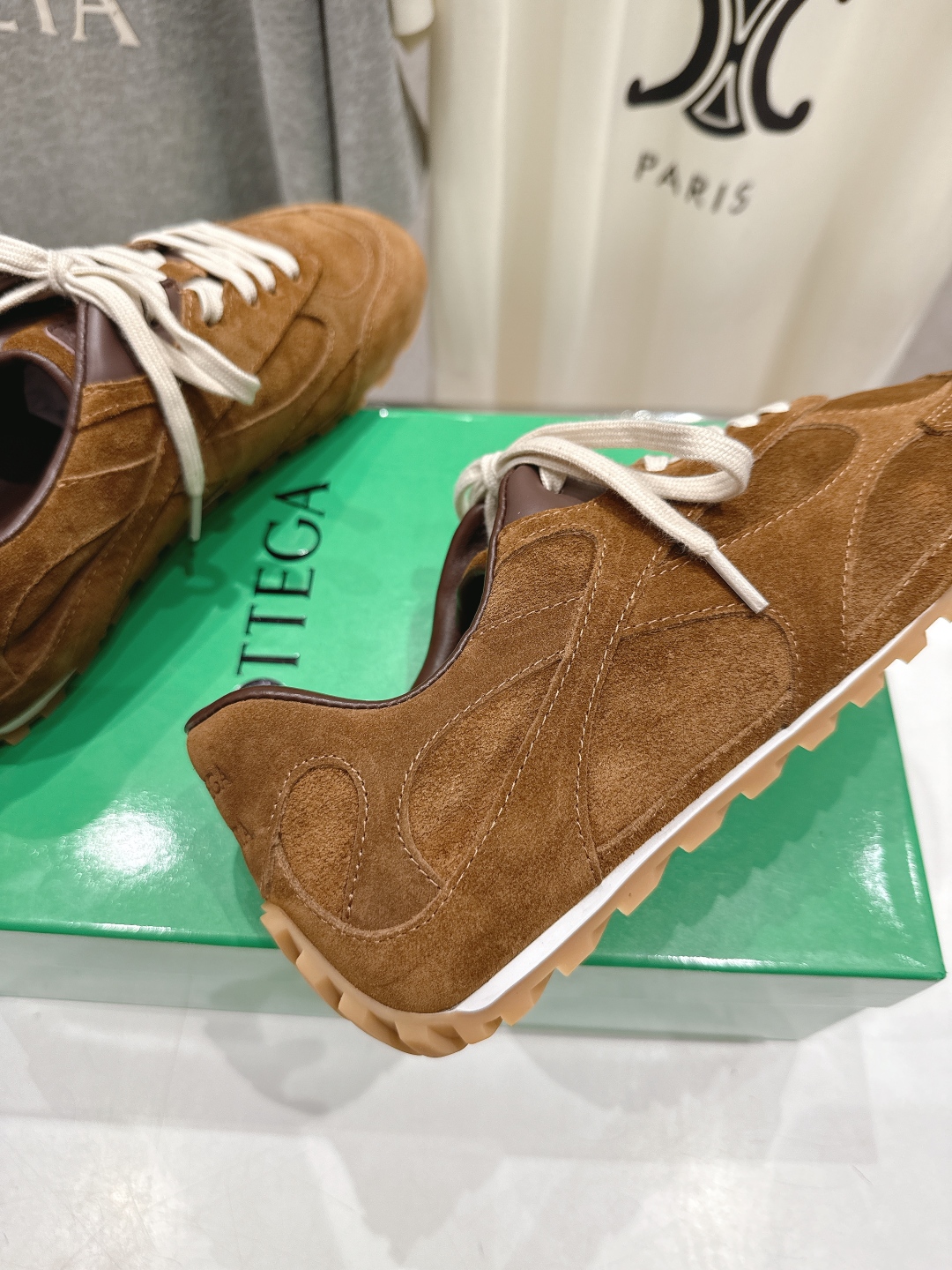 高版本出厂  男码+20
  Bottega Veneta/BV2025ss最新IVULCAN系列情侣款