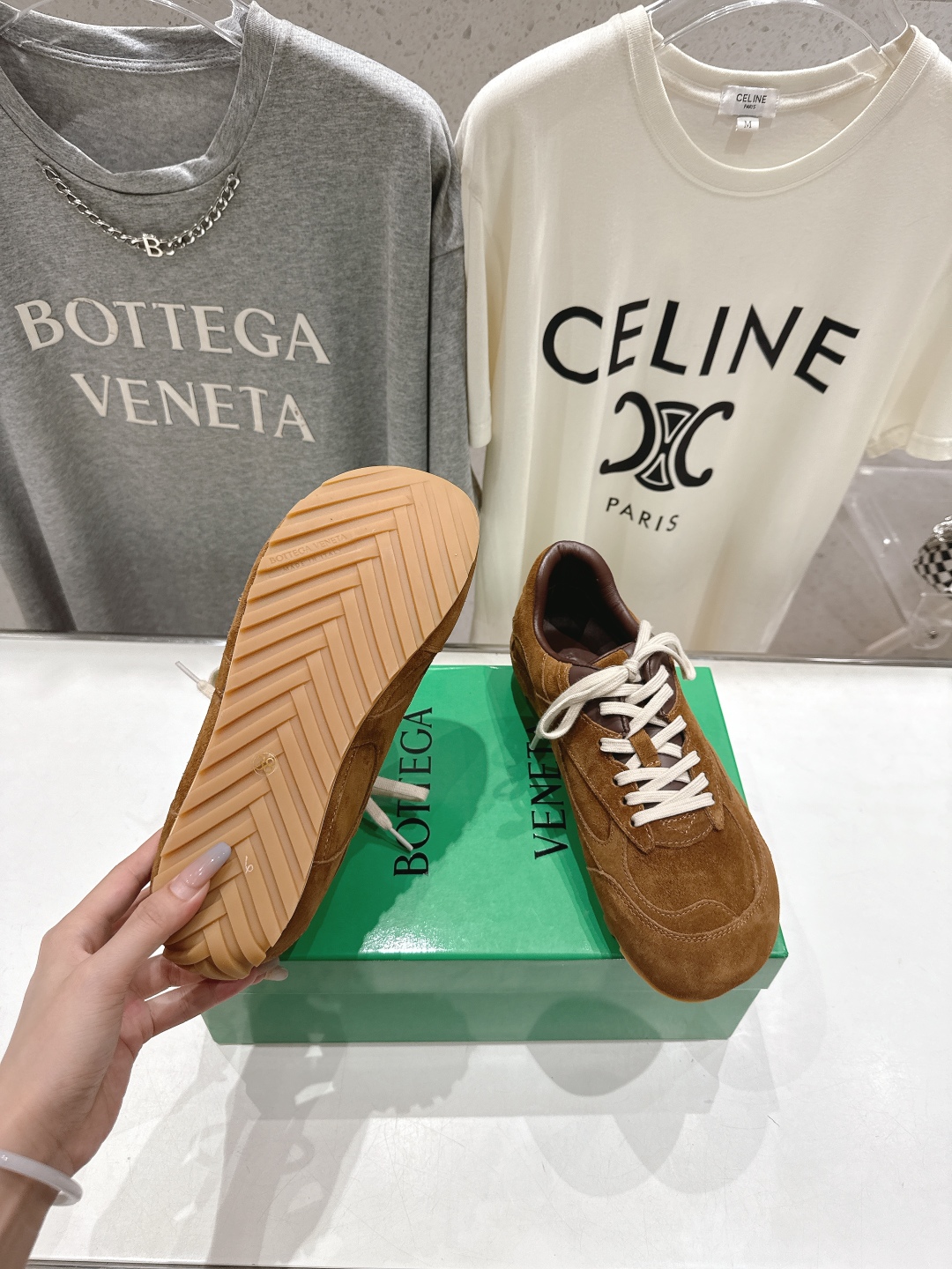 高版本出厂  男码+20
  Bottega Veneta/BV2025ss最新IVULCAN系列情侣款