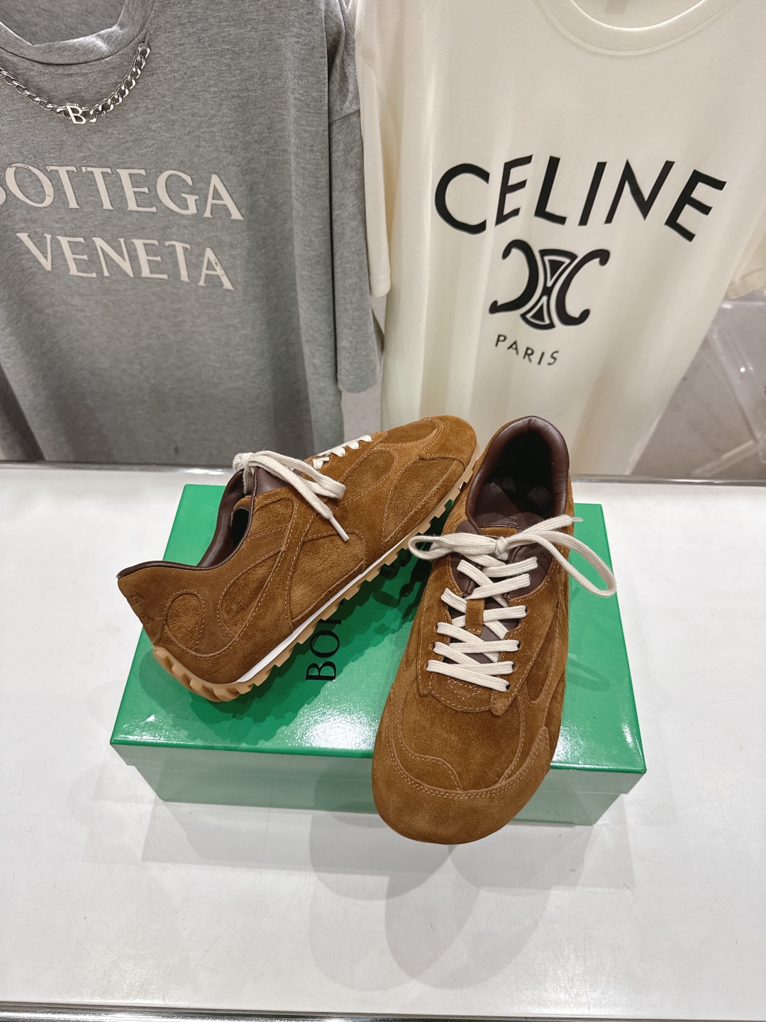 高版本出厂  男码+20
  Bottega Veneta/BV2025ss最新IVULCAN系列情侣款