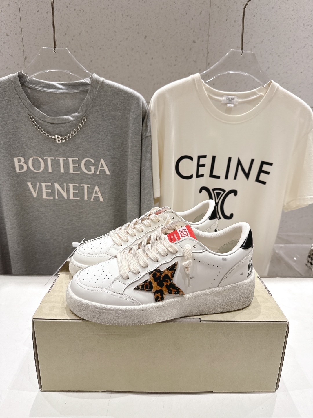 顶级版本 
 GGDB~~Golden Goose Deluxe Brand
# 全网最好版本不服来比 