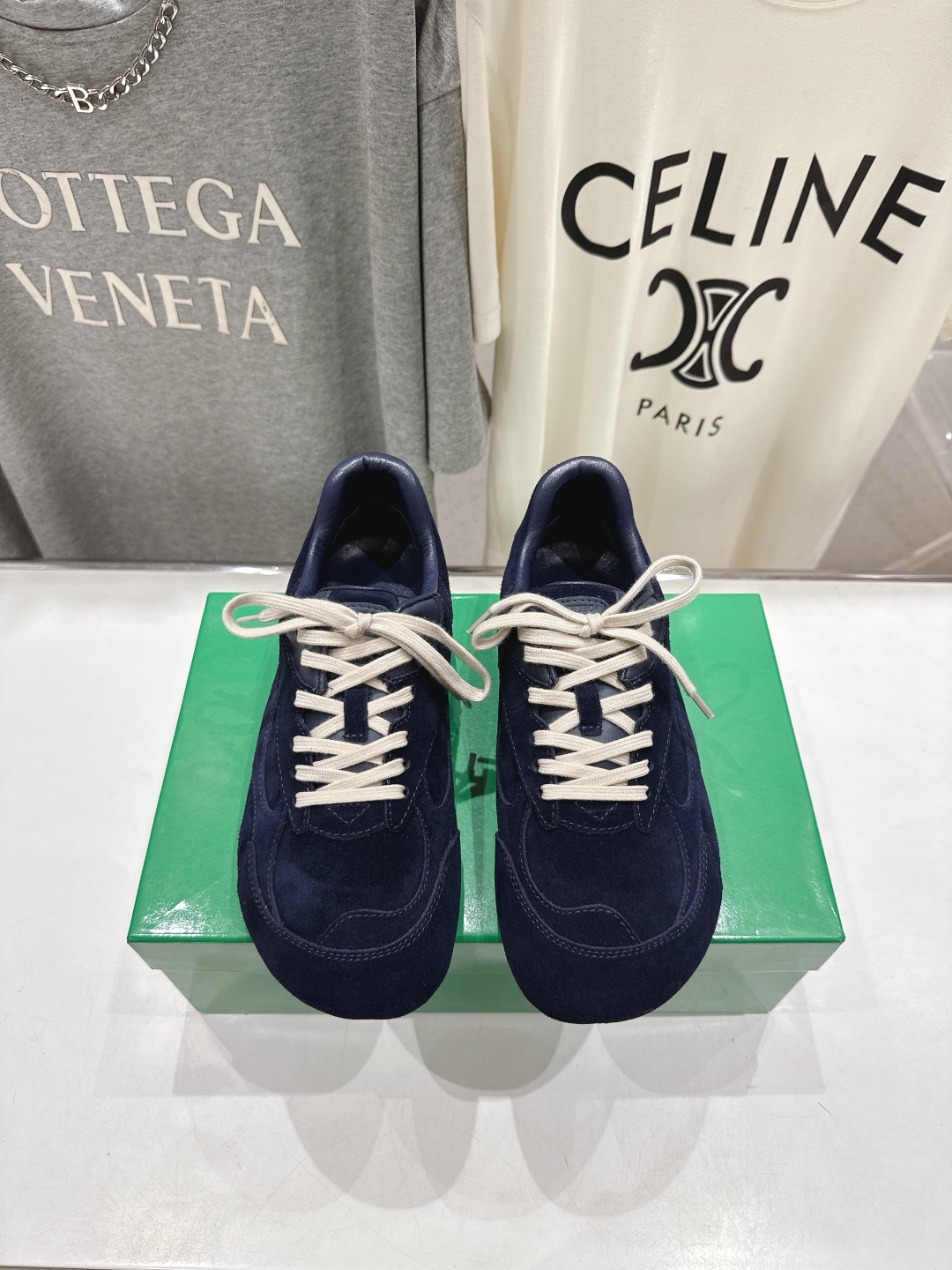 高版本出厂  男码+20
  Bottega Veneta/BV2025ss最新IVULCAN系列情侣款