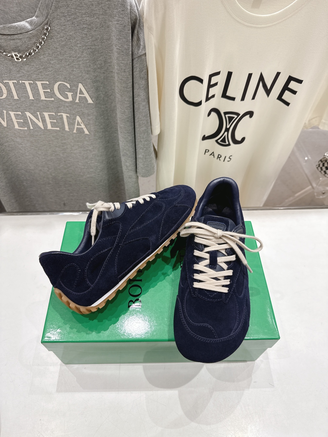高版本出厂  男码+20
  Bottega Veneta/BV2025ss最新IVULCAN系列情侣款