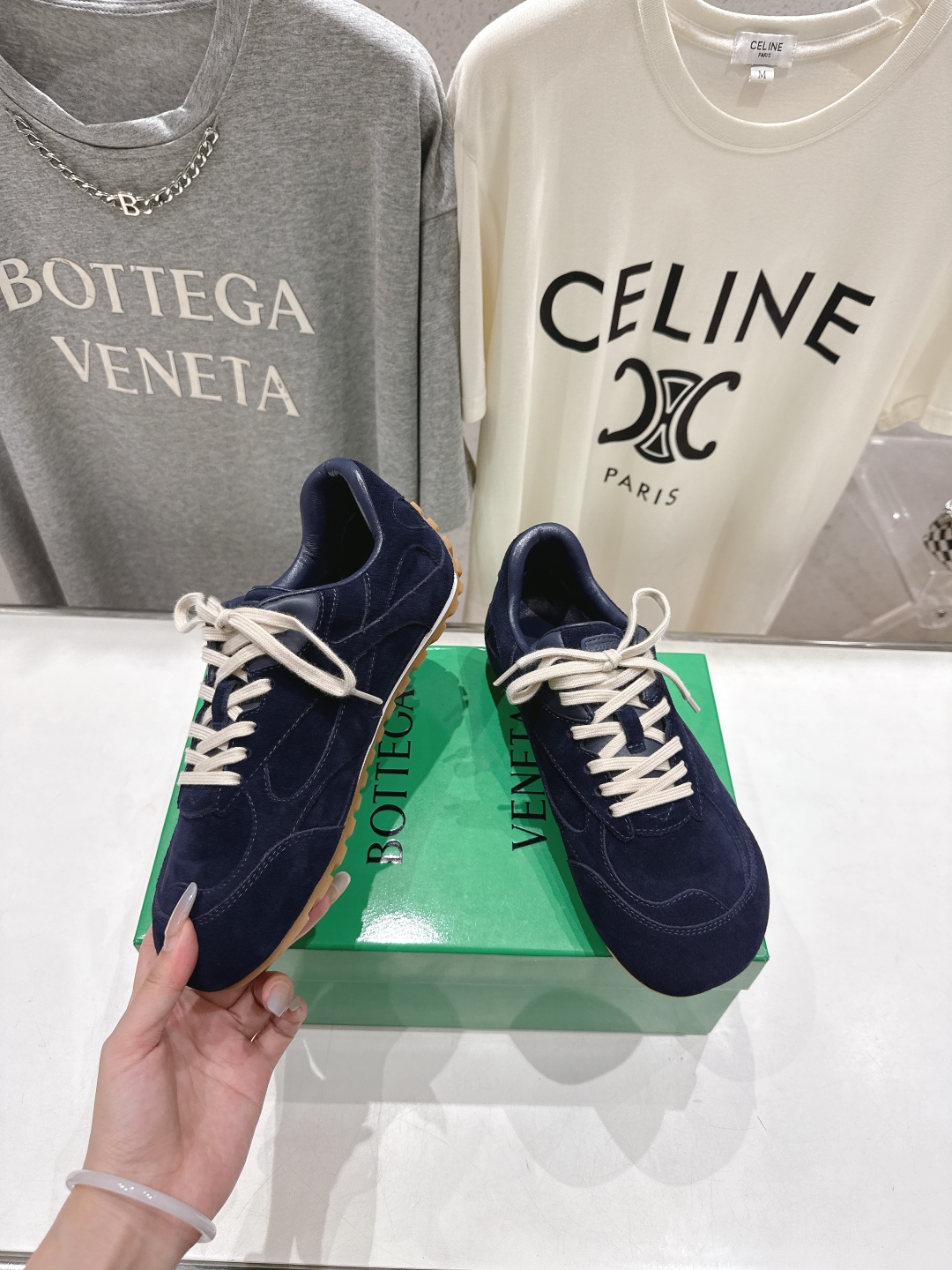 高版本出厂  男码+20
  Bottega Veneta/BV2025ss最新IVULCAN系列情侣款
