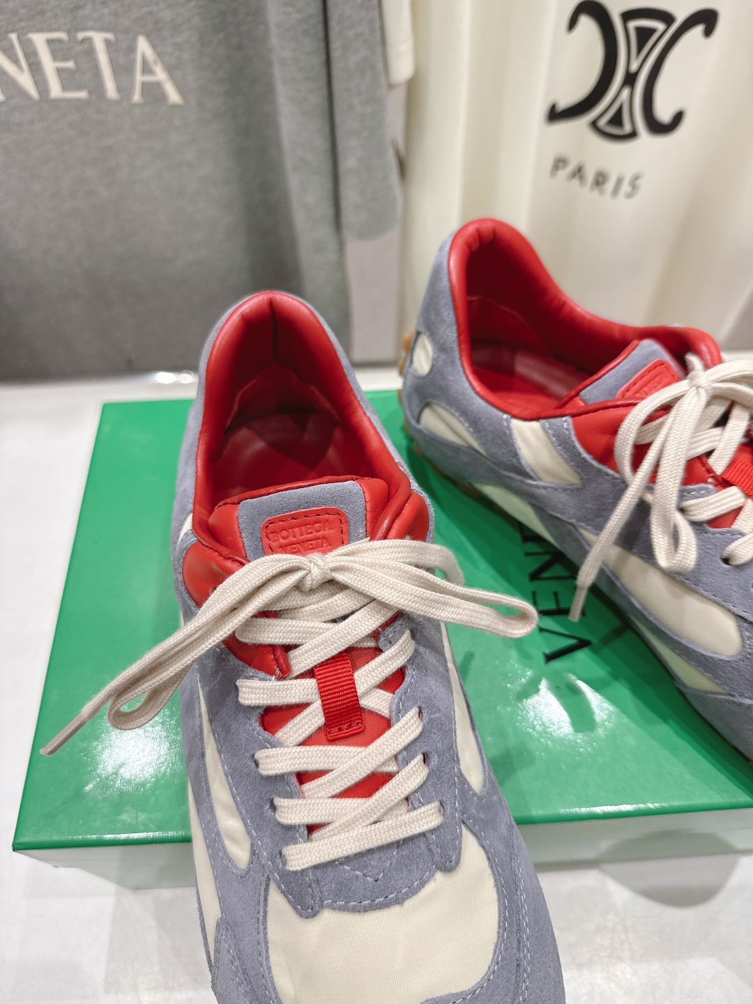 高版本出厂  男码+20
  Bottega Veneta/BV2025ss最新IVULCAN系列情侣款