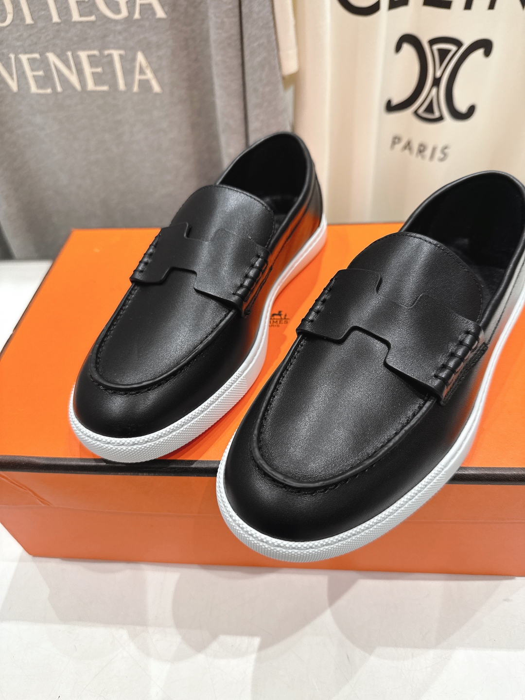 高版本出厂  男码+10
   Hermes/爱马仕H家25ss新品情侣款休闲鞋乐福鞋
经典休闲风格，经