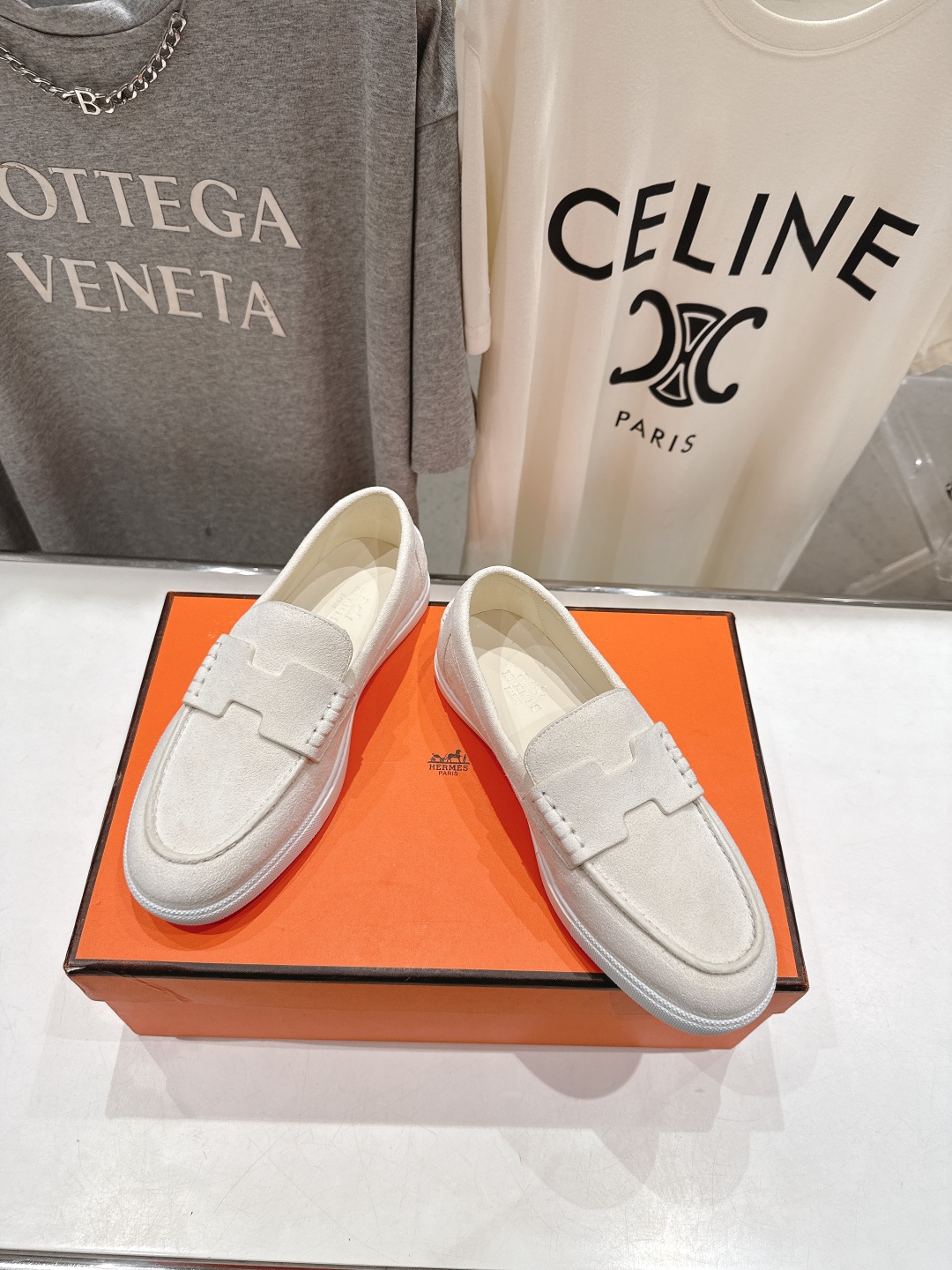 高版本出厂  男码+10
   Hermes/爱马仕H家25ss新品情侣款休闲鞋乐福鞋
经典休闲风格，经