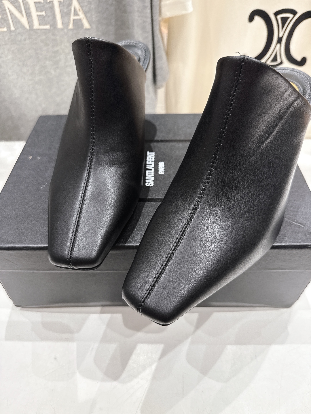 高版本出厂
 SAINT LAURENT～圣罗兰ysl 25ss全新走秀款高跟鞋凉鞋拖鞋·全新鞋型

唯