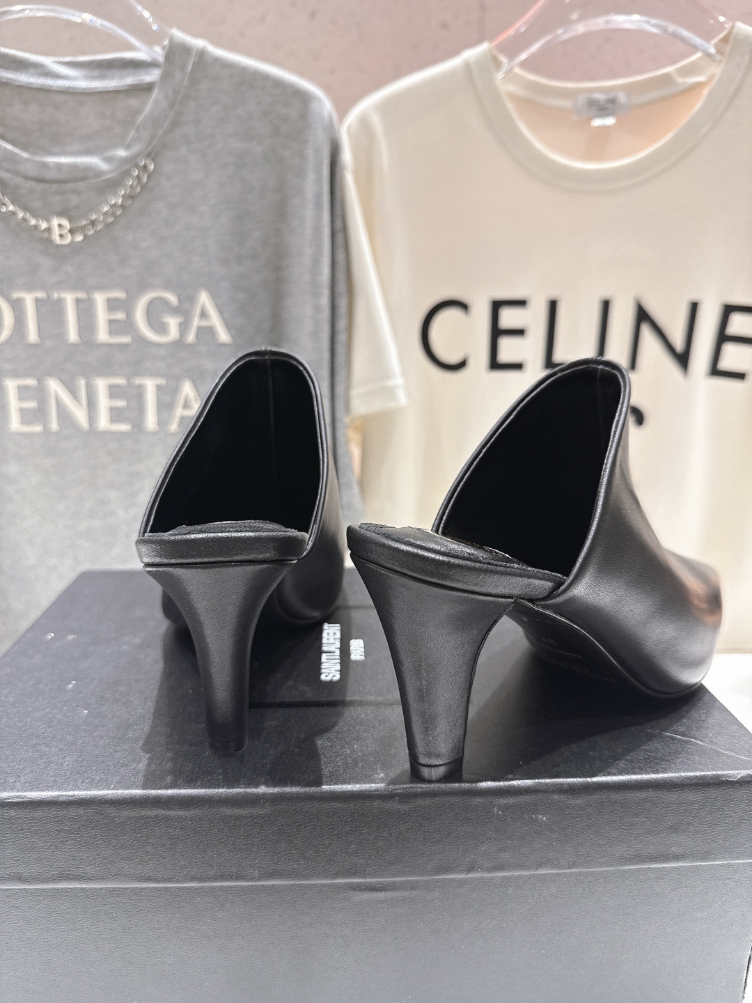 高版本出厂
 SAINT LAURENT～圣罗兰ysl 25ss全新走秀款高跟鞋凉鞋拖鞋·全新鞋型

唯