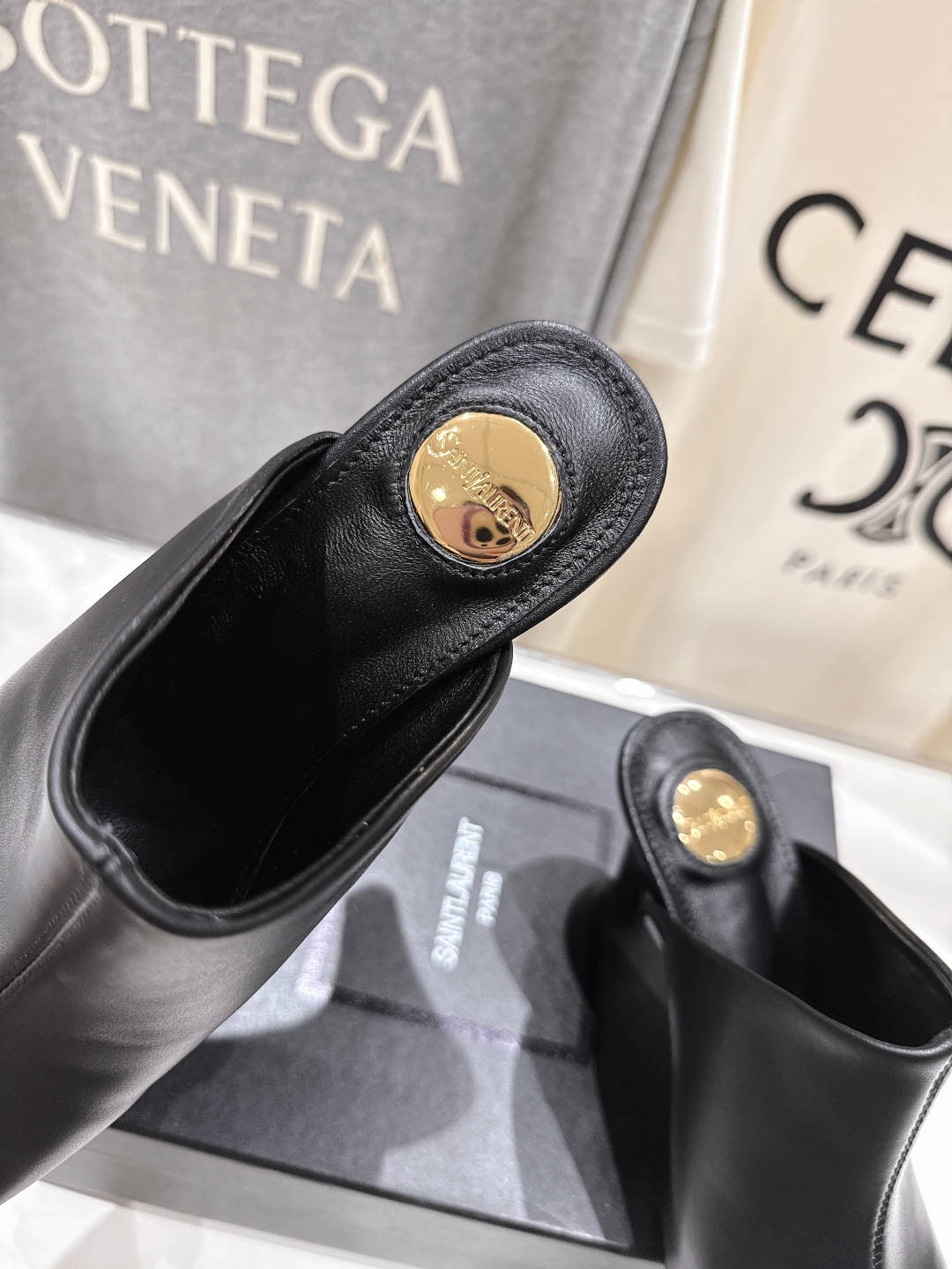 高版本出厂
 SAINT LAURENT～圣罗兰ysl 25ss全新走秀款高跟鞋凉鞋拖鞋·全新鞋型

唯