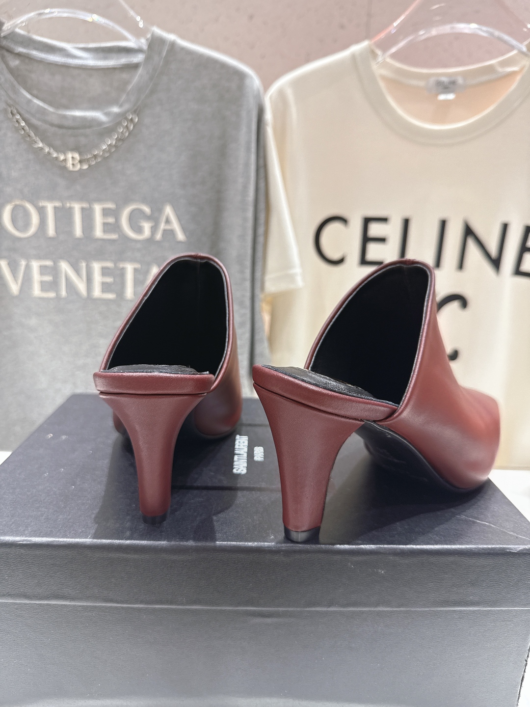 高版本出厂
 SAINT LAURENT～圣罗兰ysl 25ss全新走秀款高跟鞋凉鞋拖鞋·全新鞋型

唯