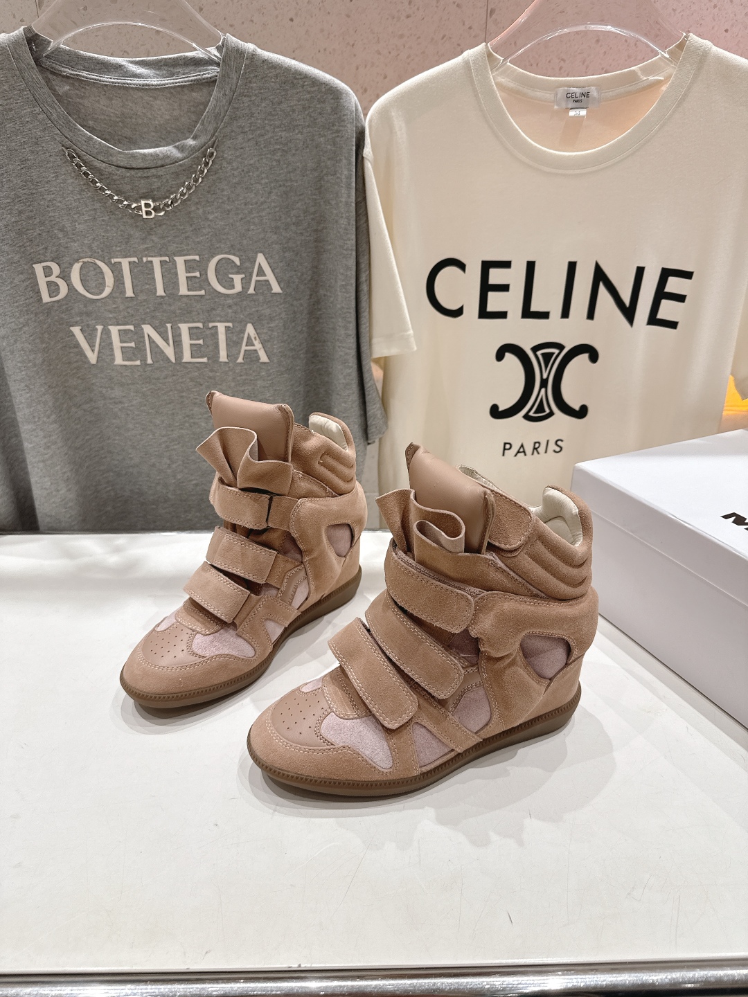 高版本出厂 
 Isabel Marant/伊莎贝尔2025ss秋冬新款内增高拼色高帮休闲鞋小短靴
超级