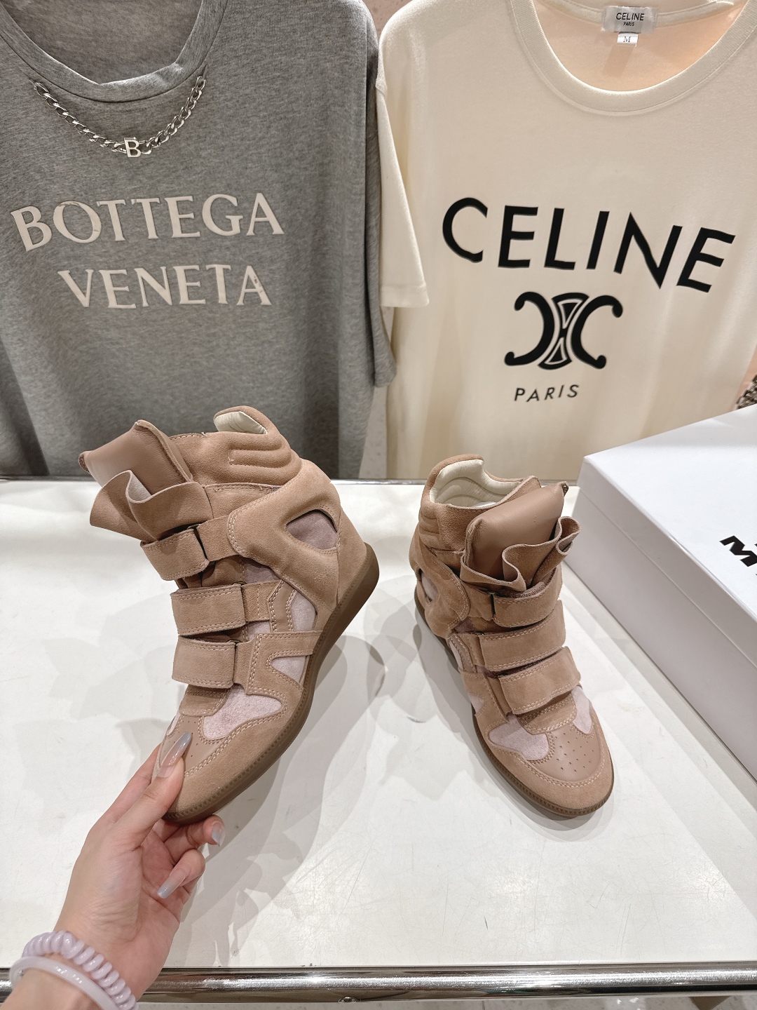 高版本出厂 
 Isabel Marant/伊莎贝尔2025ss秋冬新款内增高拼色高帮休闲鞋小短靴
超级