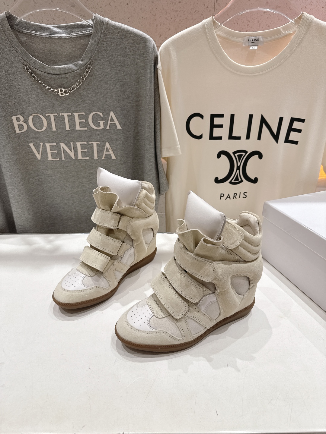 高版本出厂 
 Isabel Marant/伊莎贝尔2025ss秋冬新款内增高拼色高帮休闲鞋小短靴
超级