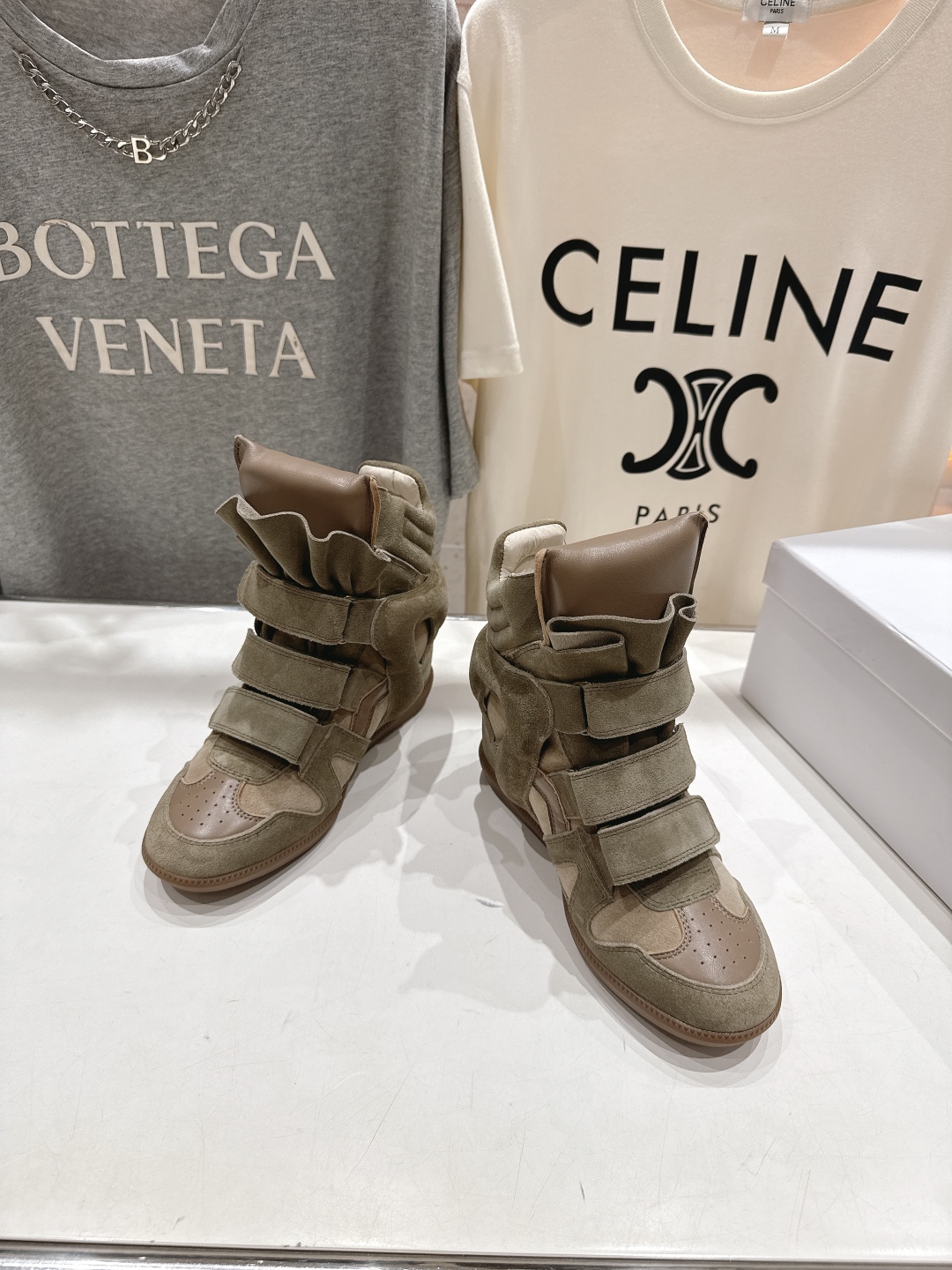 高版本出厂 
 Isabel Marant/伊莎贝尔2025ss秋冬新款内增高拼色高帮休闲鞋小短靴
超级