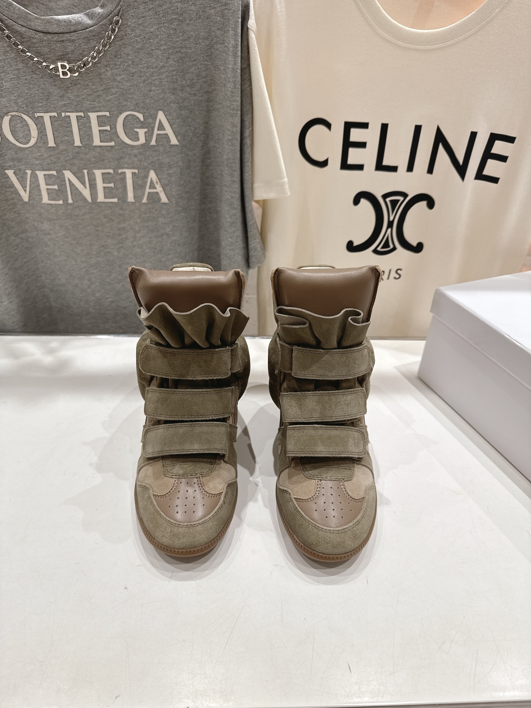 高版本出厂 
 Isabel Marant/伊莎贝尔2025ss秋冬新款内增高拼色高帮休闲鞋小短靴
超级