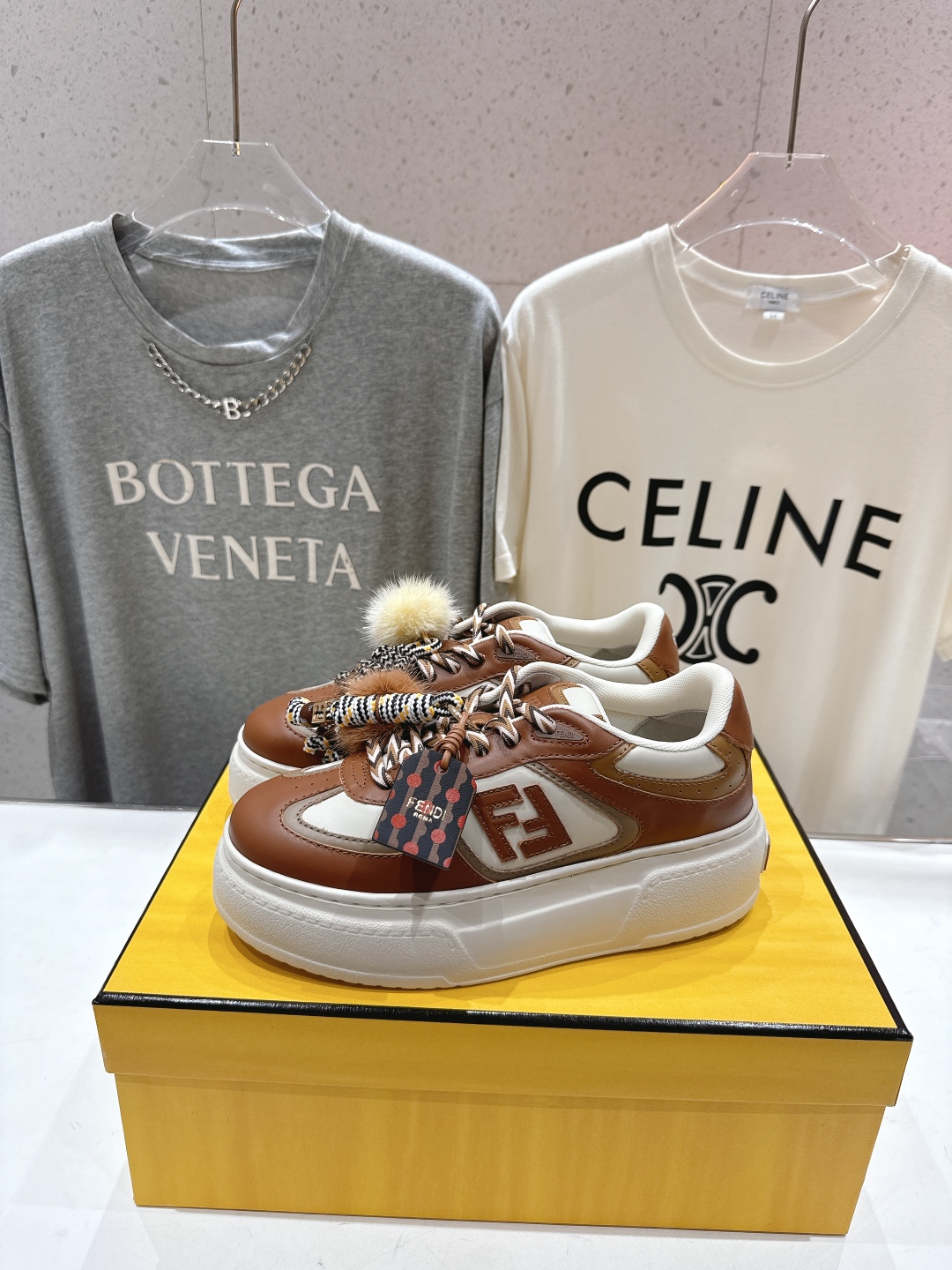 高版本出厂  
 Fendi/芬迪2025ss新款 First 1系列网面系带厚底休闲运动鞋
顶级版本🔝