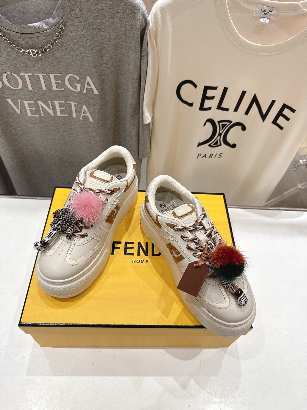 高版本出厂  
 Fendi/芬迪2025ss新款 First 1系列网面系带厚底休闲运动鞋
顶级版本🔝