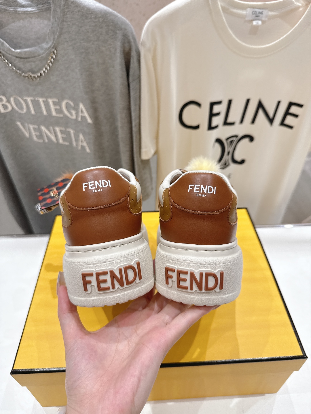 高版本出厂  
 Fendi/芬迪2025ss新款 First 1系列网面系带厚底休闲运动鞋
顶级版本🔝