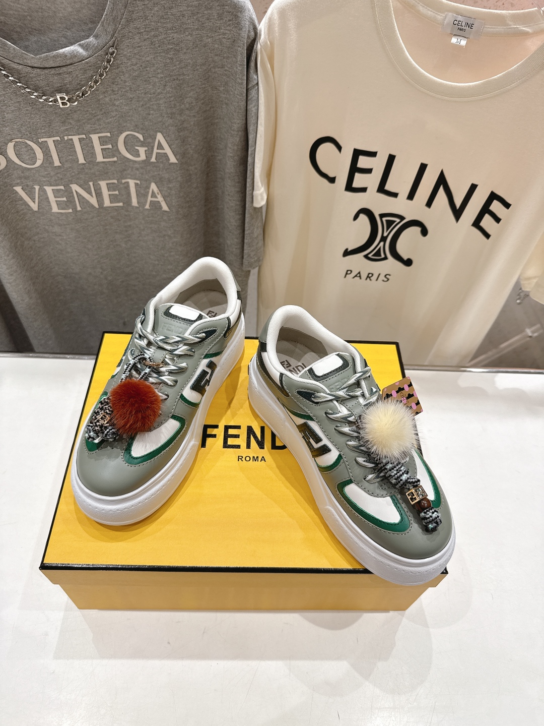 高版本出厂  
 Fendi/芬迪2025ss新款 First 1系列网面系带厚底休闲运动鞋
顶级版本🔝