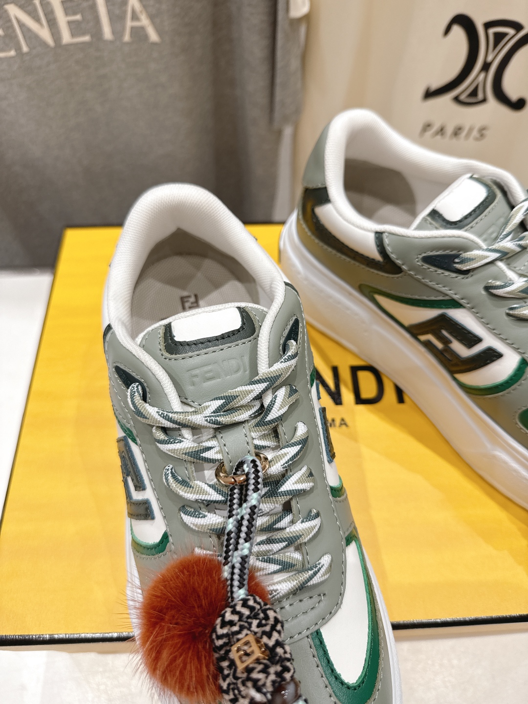 高版本出厂  
 Fendi/芬迪2025ss新款 First 1系列网面系带厚底休闲运动鞋
顶级版本🔝