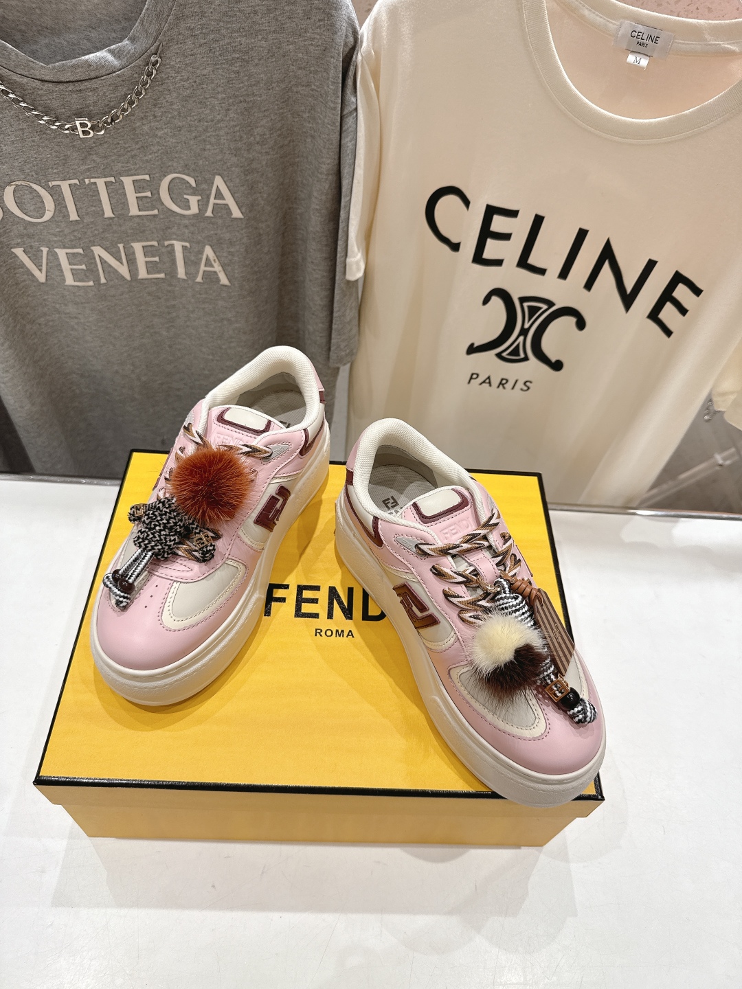 高版本出厂  
 Fendi/芬迪2025ss新款 First 1系列网面系带厚底休闲运动鞋
顶级版本🔝