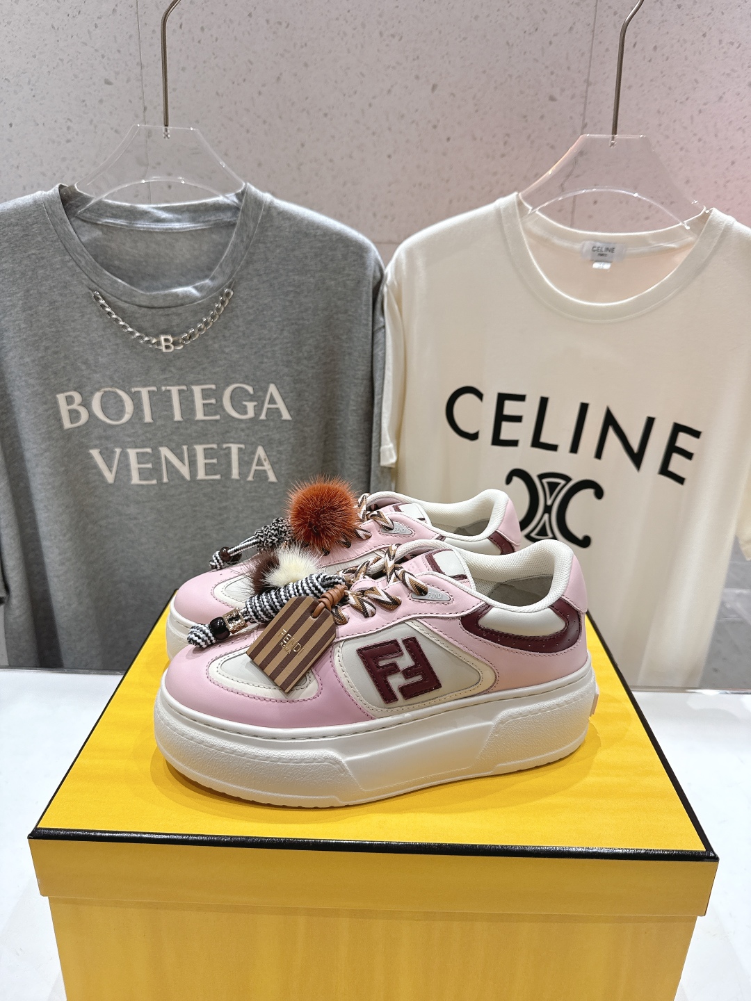 高版本出厂  
 Fendi/芬迪2025ss新款 First 1系列网面系带厚底休闲运动鞋
顶级版本🔝