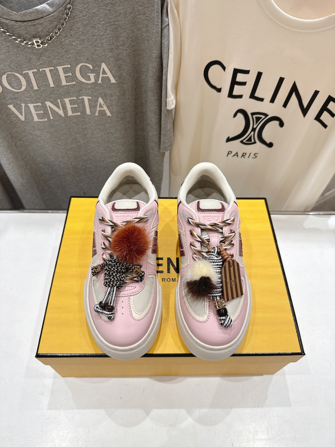 高版本出厂  
 Fendi/芬迪2025ss新款 First 1系列网面系带厚底休闲运动鞋
顶级版本🔝