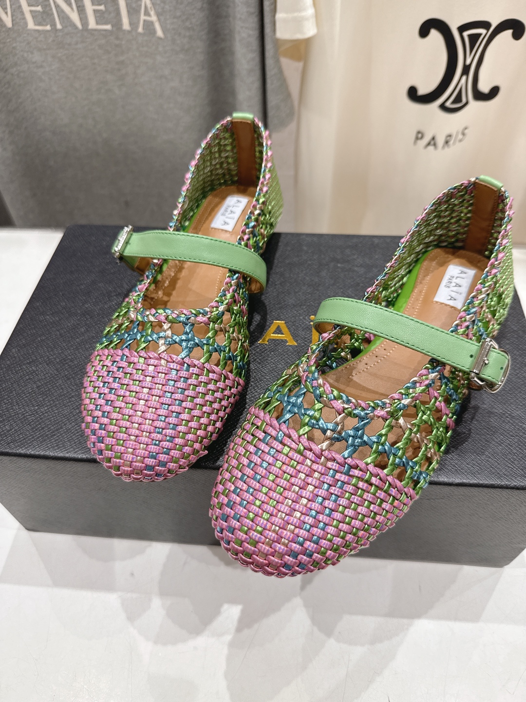 高版本出厂
 独家新品 Alaia 阿莱亚25ss/ 走秀款平底网面鞋芭蕾舞鞋 最近超火的一款平底鞋

