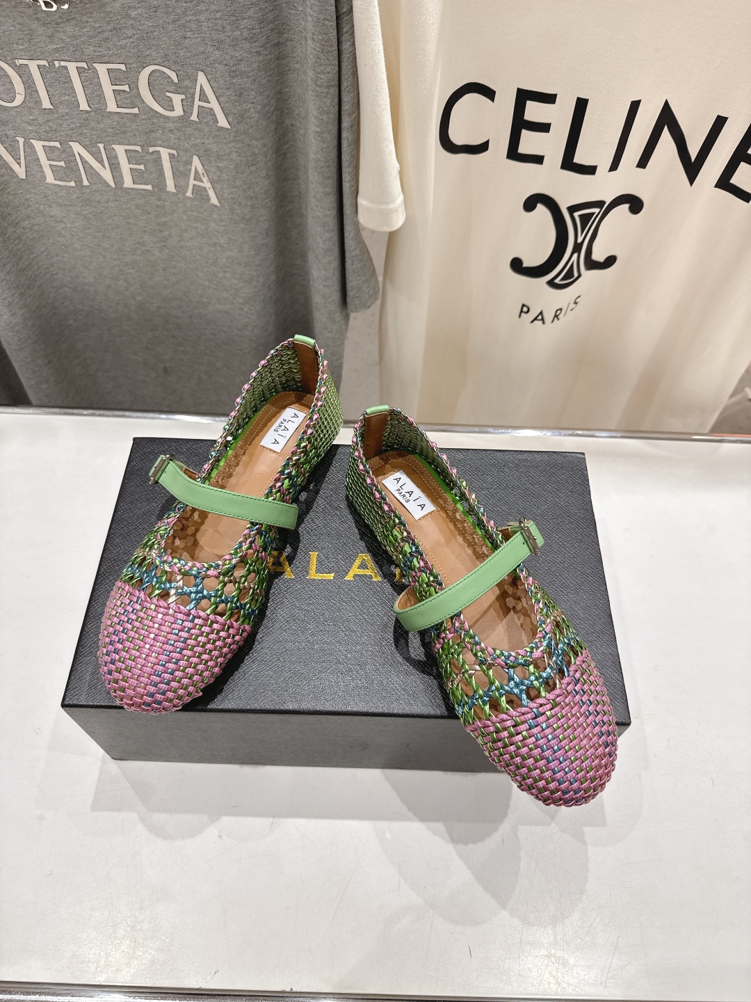 高版本出厂
 独家新品 Alaia 阿莱亚25ss/ 走秀款平底网面鞋芭蕾舞鞋 最近超火的一款平底鞋

