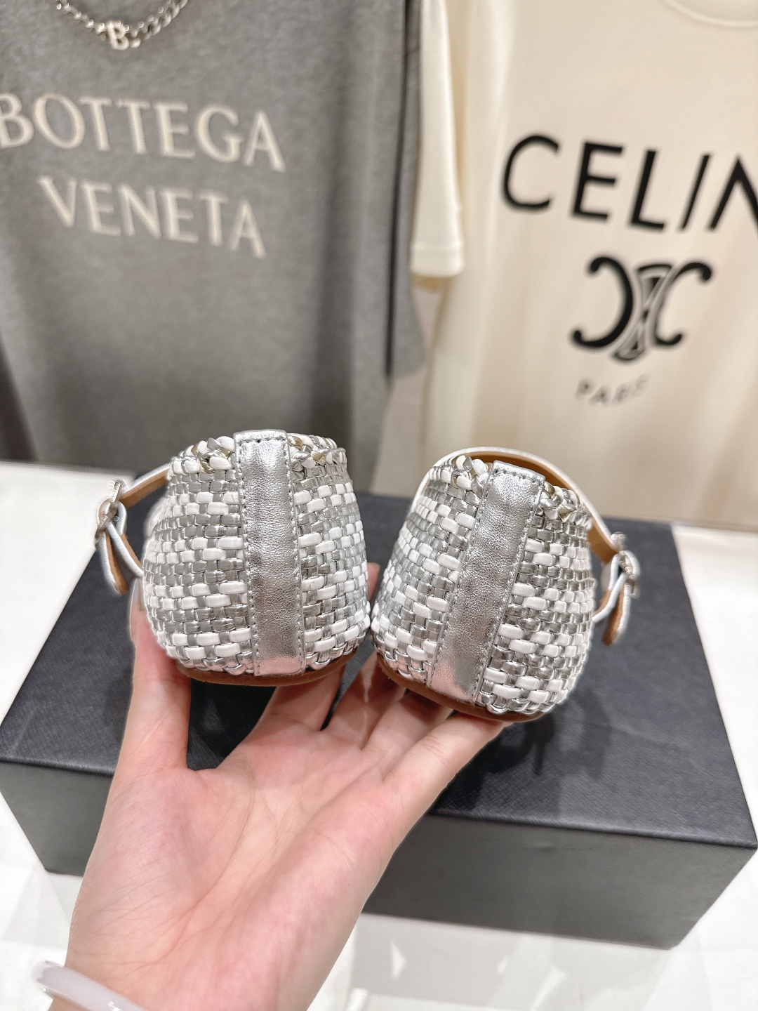 高版本出厂
 独家新品 Alaia 阿莱亚25ss/ 走秀款平底网面鞋芭蕾舞鞋 最近超火的一款平底鞋


