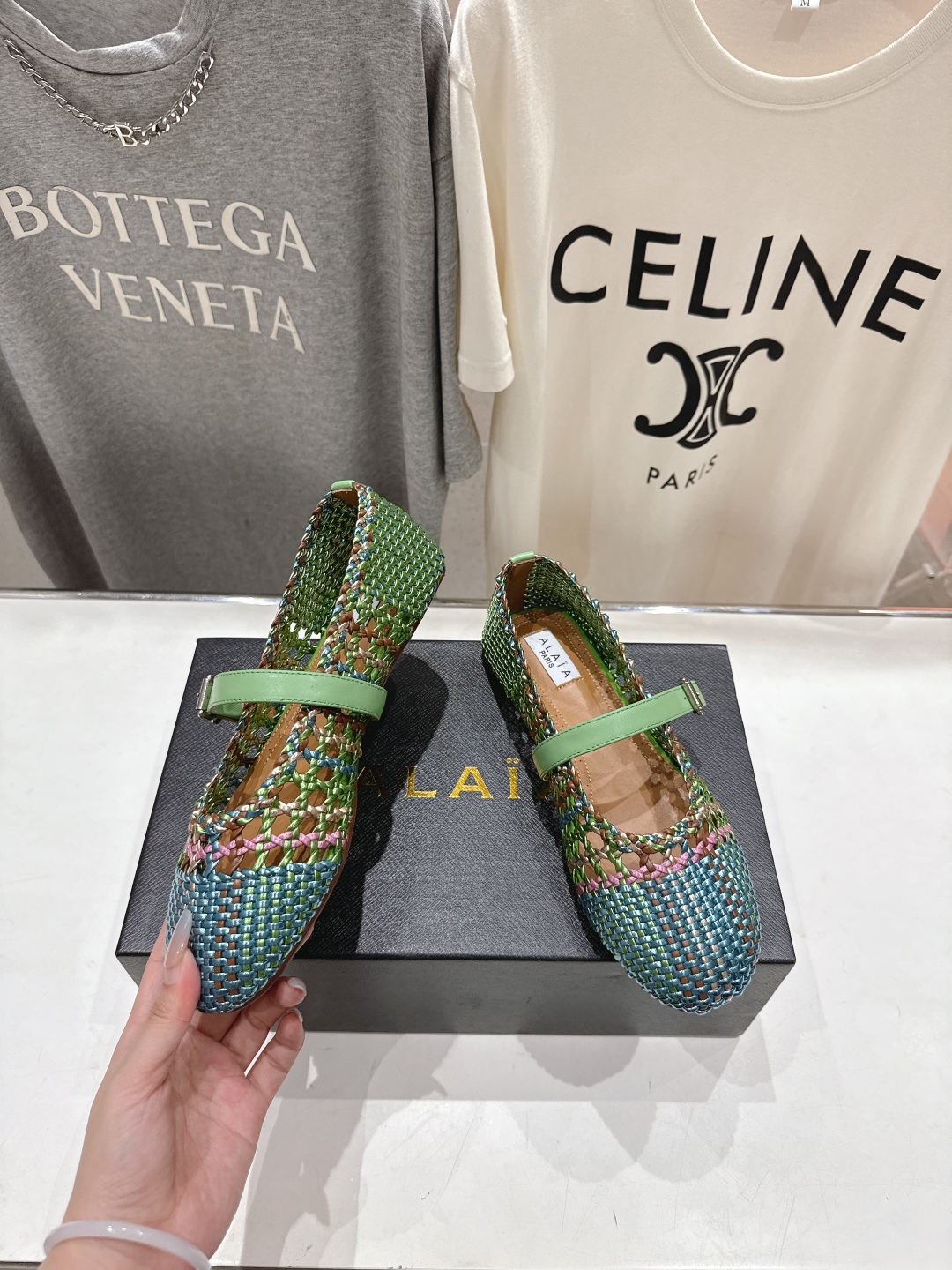 高版本出厂
 独家新品 Alaia 阿莱亚25ss/ 走秀款平底网面鞋芭蕾舞鞋 最近超火的一款平底鞋

