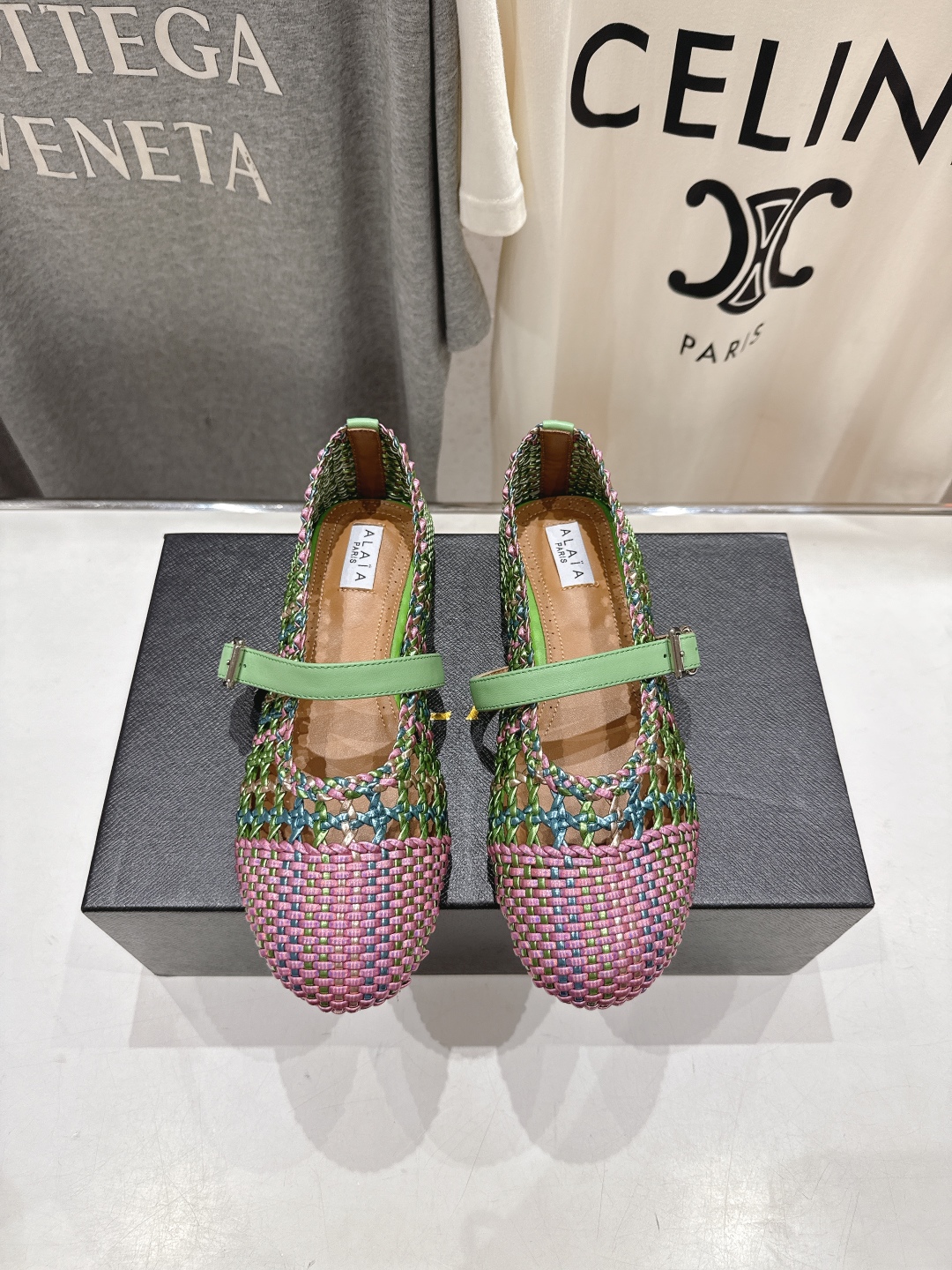 高版本出厂
 独家新品 Alaia 阿莱亚25ss/ 走秀款平底网面鞋芭蕾舞鞋 最近超火的一款平底鞋

