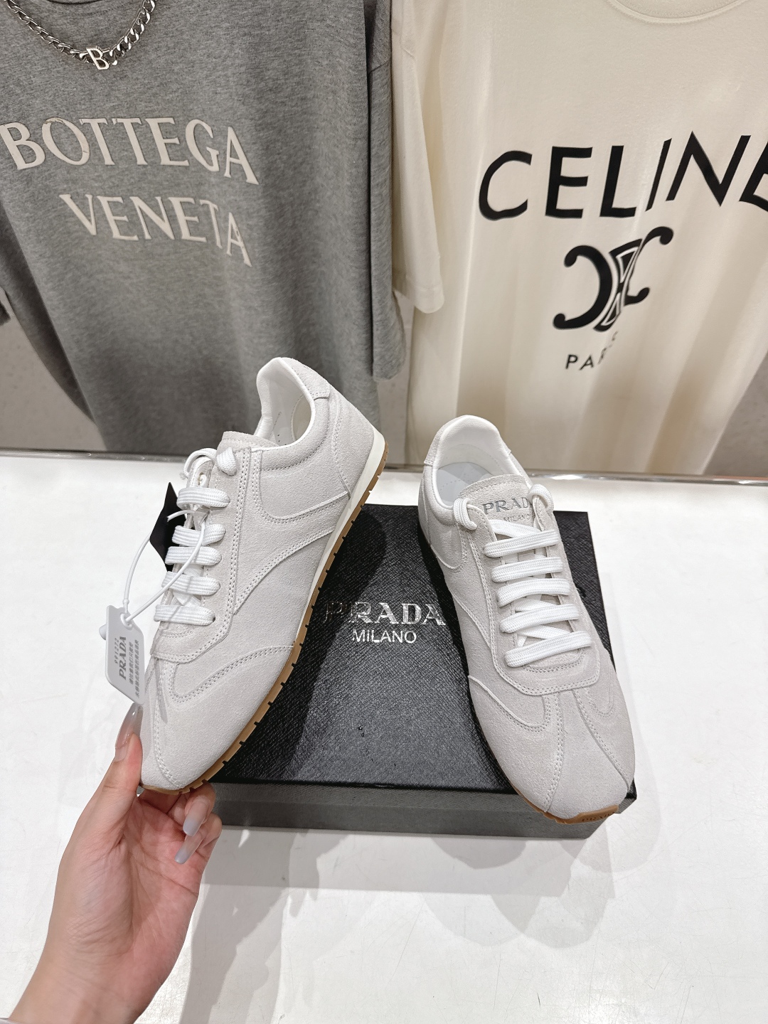 高版本出厂  
  Prada/普拉达P家25ssfw～new新款系带休闲运动鞋，上脚非常舒服
软胶底素