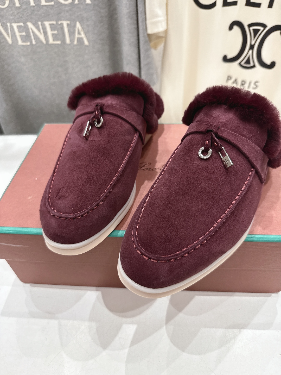 顶级出厂 升级版兔毛  男码+10
  Loro Piana* LP万年经典款乐福鞋 简约时尚 脚感超级