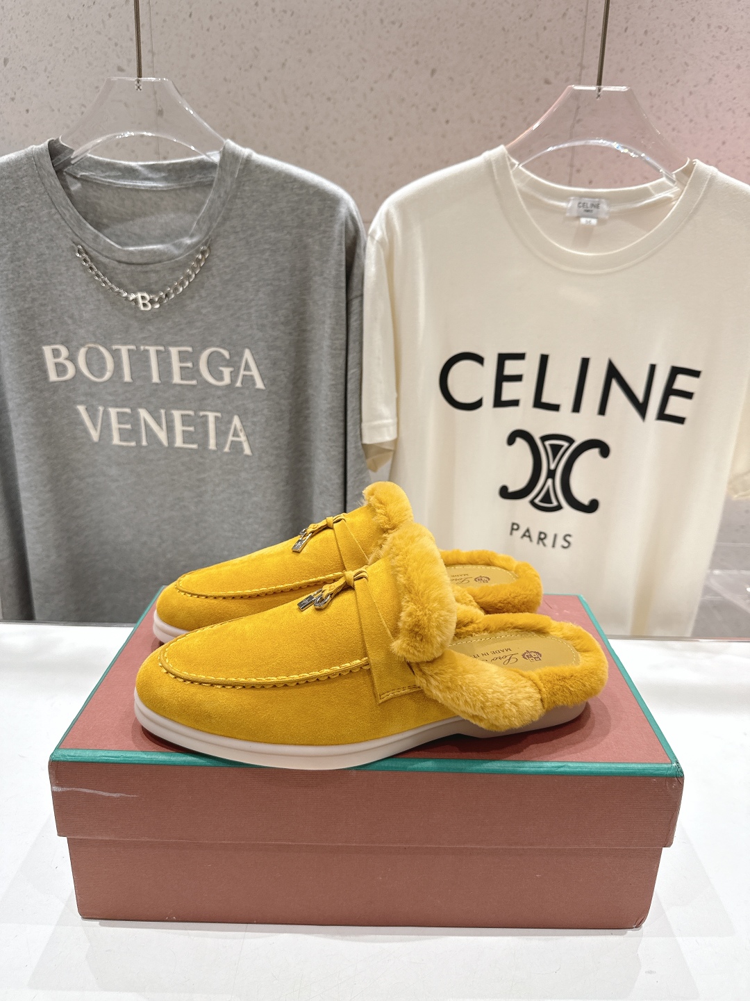 顶级出厂 升级版兔毛  男码+10
  Loro Piana* LP万年经典款乐福鞋 简约时尚 脚感超级