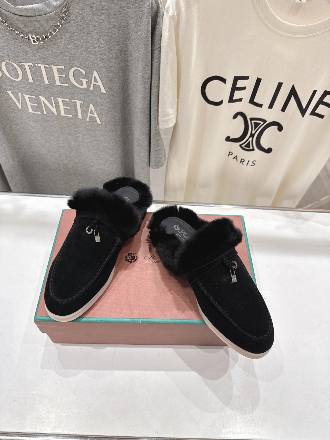 顶级出厂 升级版兔毛  男码+10
  Loro Piana* LP万年经典款乐福鞋 简约时尚 脚感超级