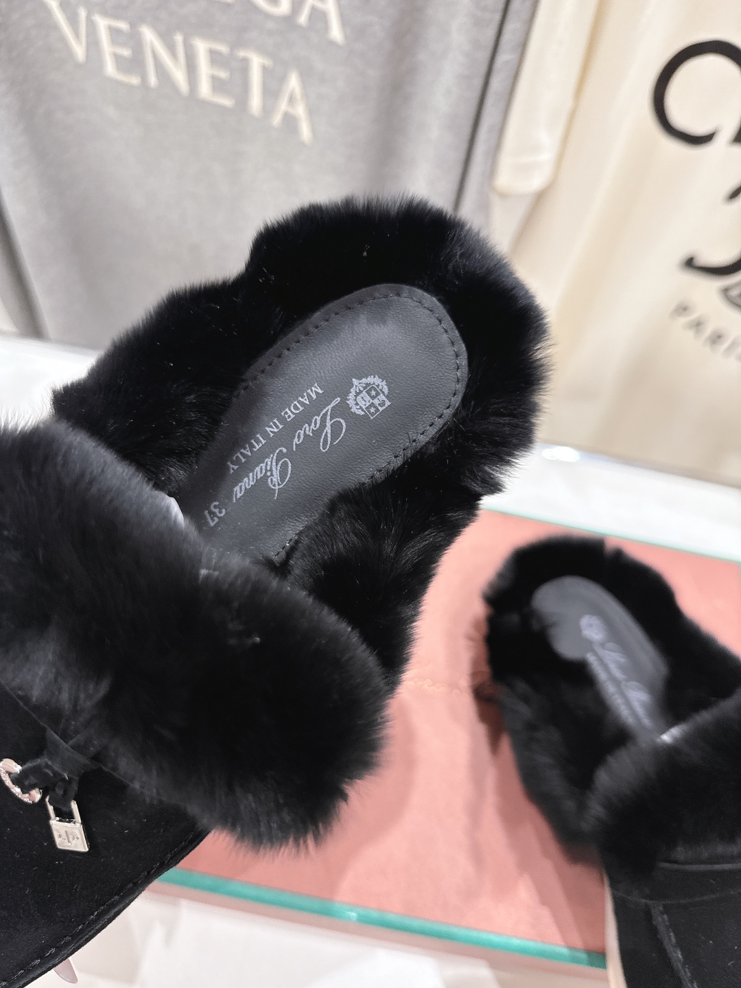 顶级出厂 升级版兔毛  男码+10
  Loro Piana* LP万年经典款乐福鞋 简约时尚 脚感超级