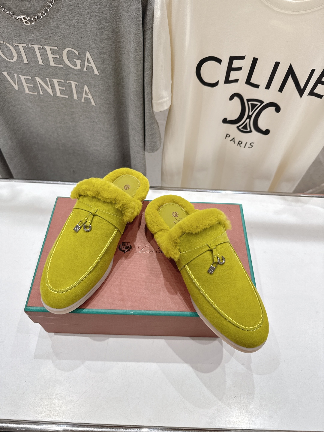 顶级出厂 升级版兔毛  男码+10
  Loro Piana* LP万年经典款乐福鞋 简约时尚 脚感超级