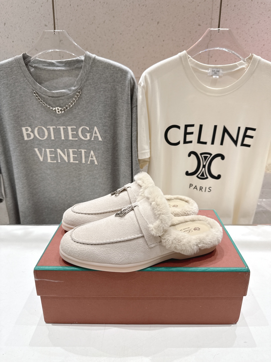 顶级出厂 升级版兔毛  男码+10
  Loro Piana* LP万年经典款乐福鞋 简约时尚 脚感超级