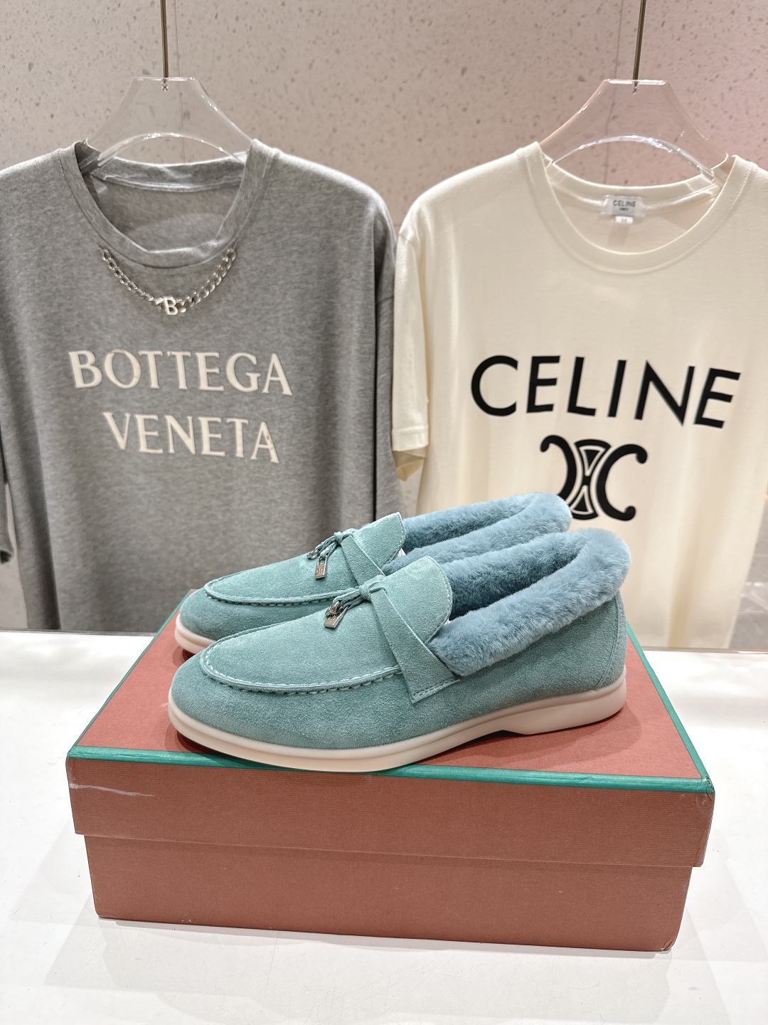 顶级出厂 升级版兔毛  男码+10
  Loro Piana* LP万年经典款乐福鞋 简约时尚 脚感超级