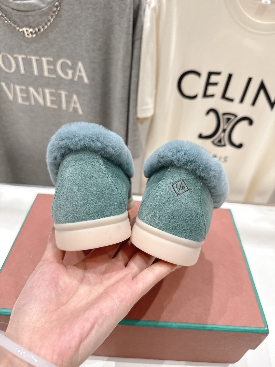 顶级出厂 升级版兔毛  男码+10
  Loro Piana* LP万年经典款乐福鞋 简约时尚 脚感超级
