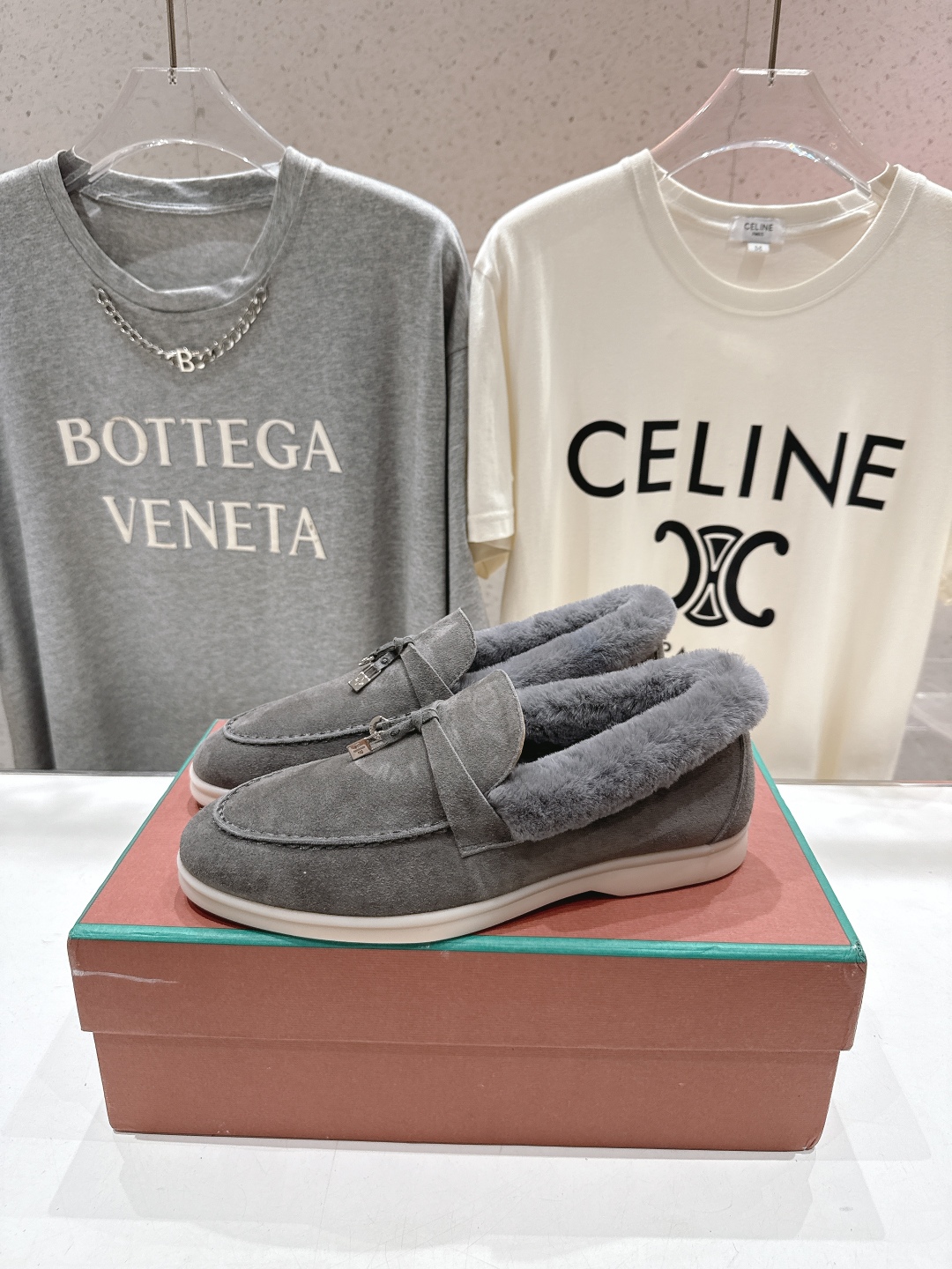 顶级出厂 升级版兔毛  男码+10
  Loro Piana* LP万年经典款乐福鞋 简约时尚 脚感超级