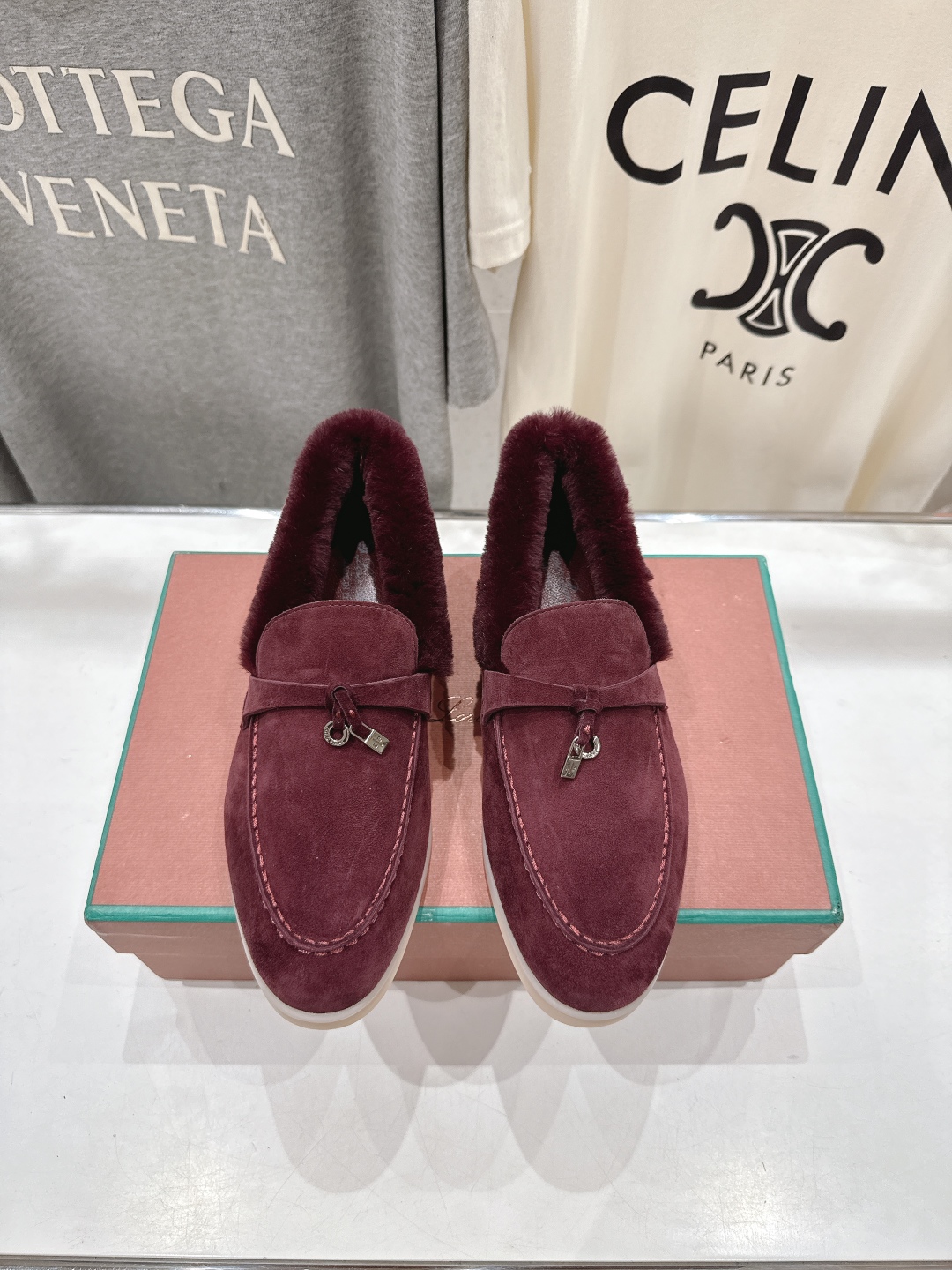 顶级出厂 升级版兔毛  男码+10
  Loro Piana* LP万年经典款乐福鞋 简约时尚 脚感超级